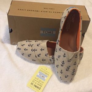 Brand new classic Toms